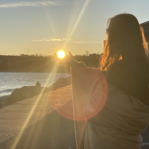 Meet your Posher, Etty - Picture 1 of 1